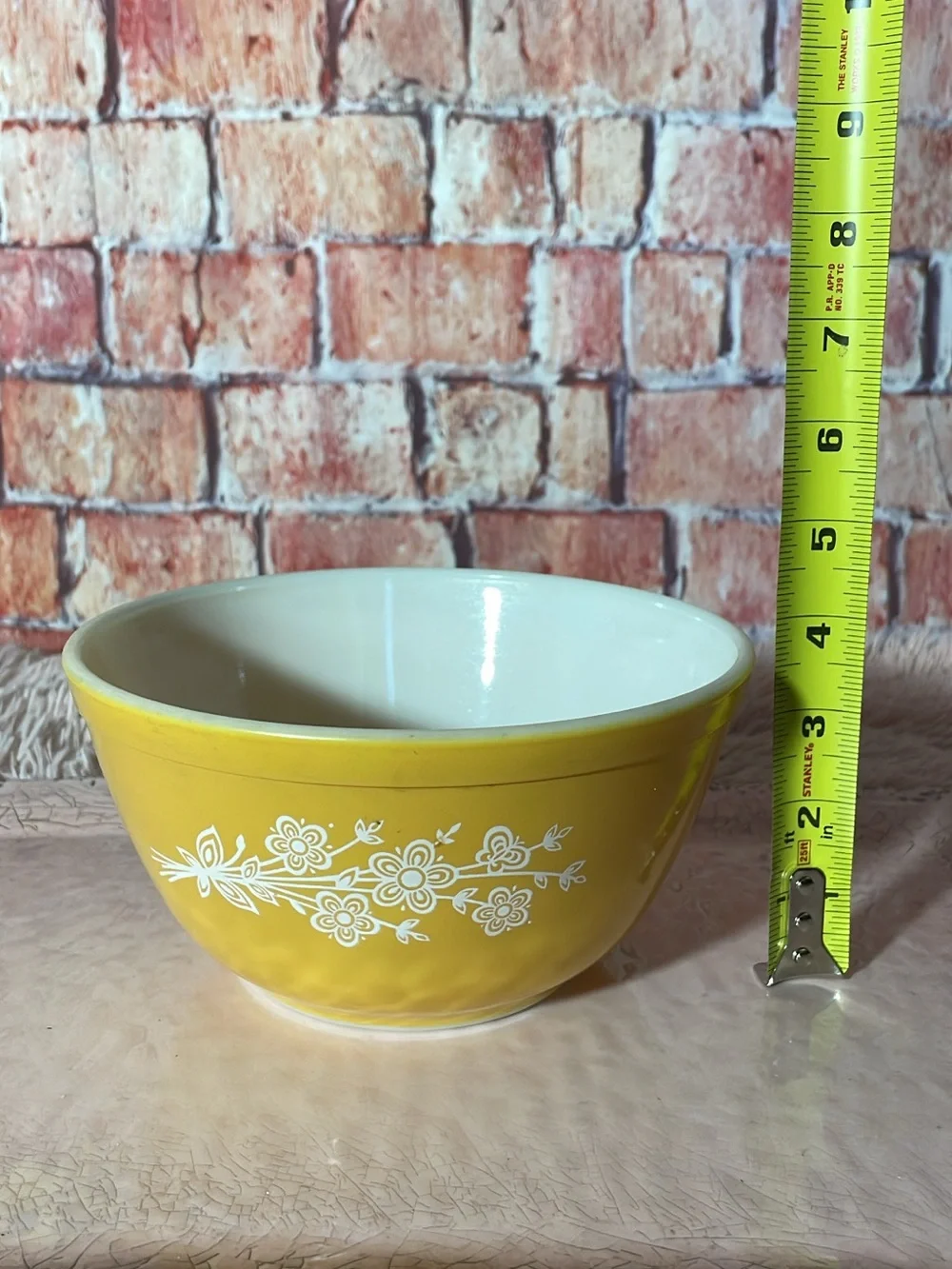 Pyrex Butterfly Gold Floral Mixing Bowl